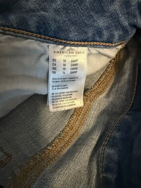 American Eagle Outfitters High-Rise Blue Denim Jeans